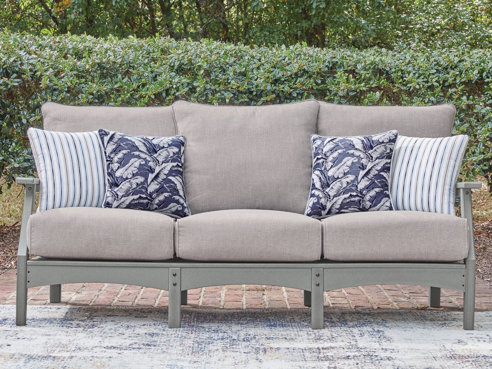 Cove Beach - Sofa With Cushion - Gray - Image 2