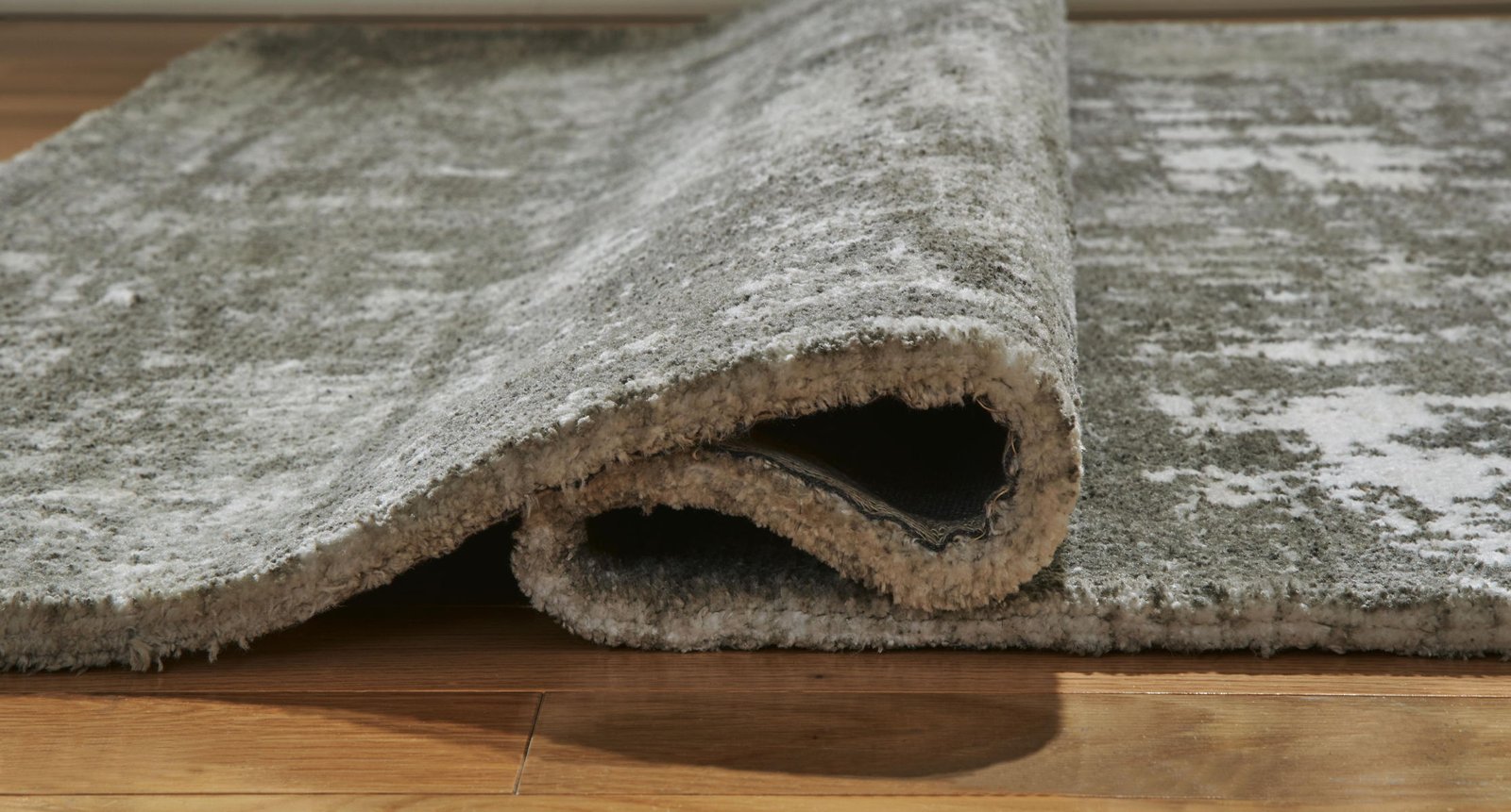 Valmontic - Rug - Image 2