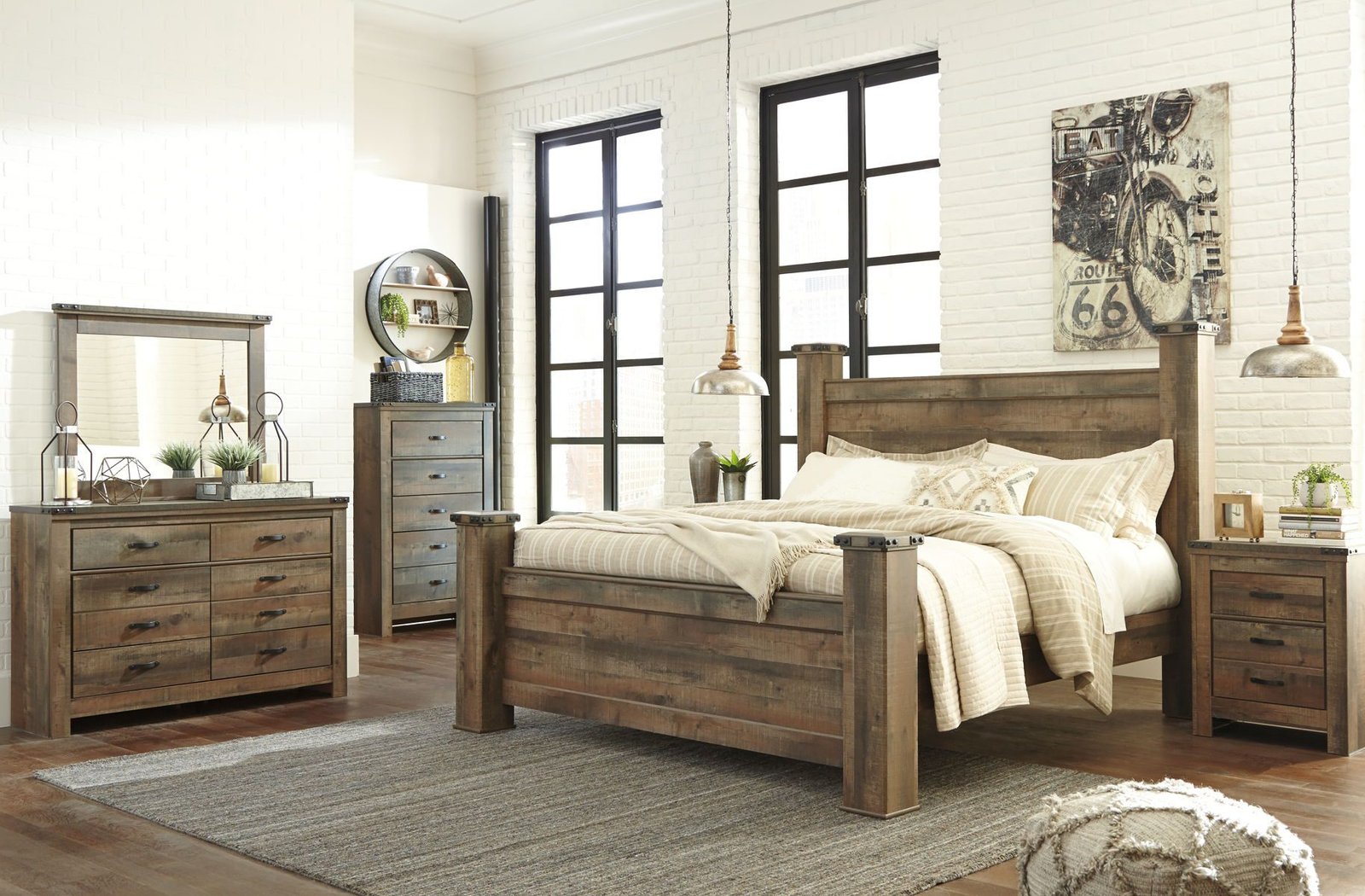 Trinell - Poster Bed - Image 4