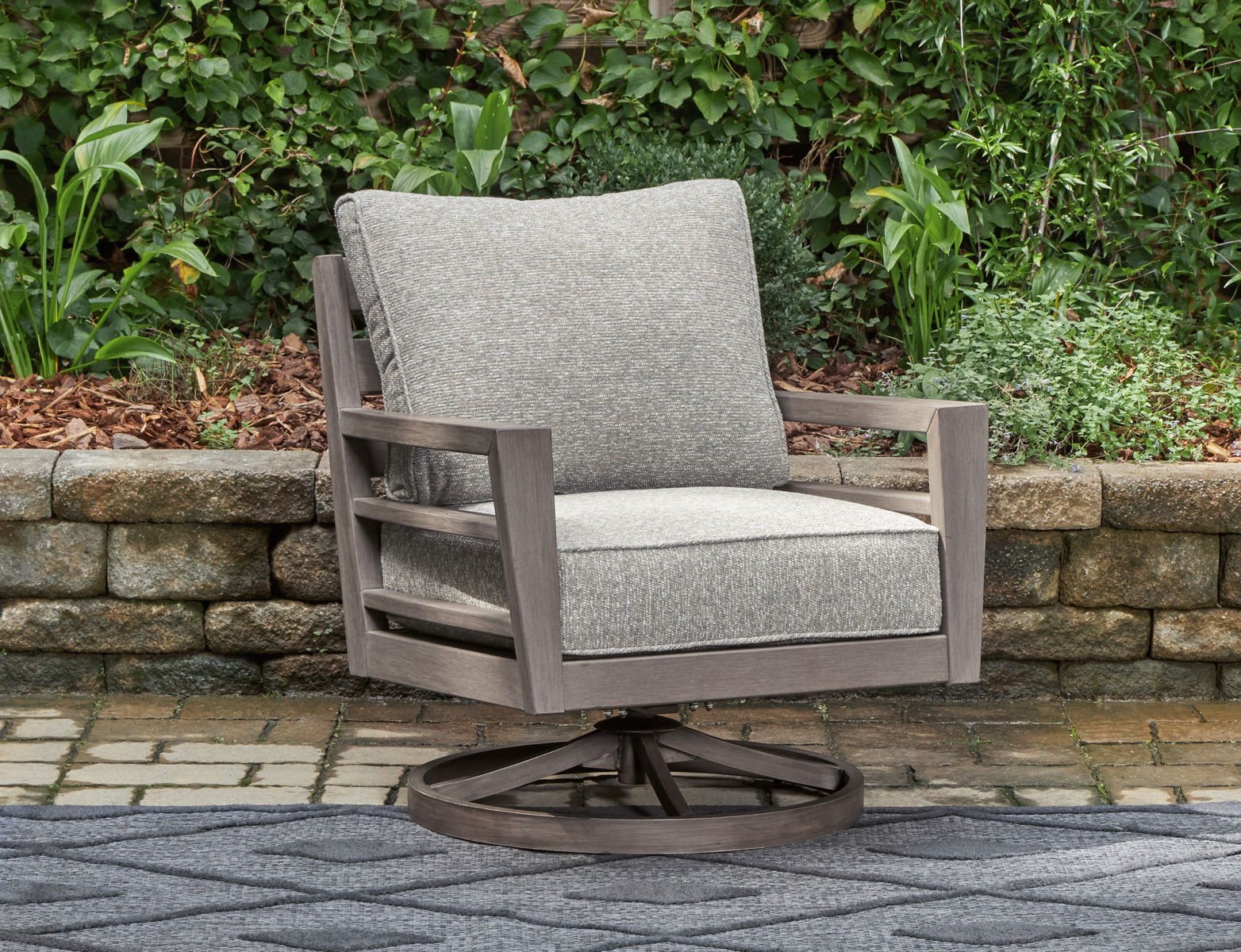 Hillside Barn - Swivel Lounge W/ Cushion - Gray / Brown - Image 4