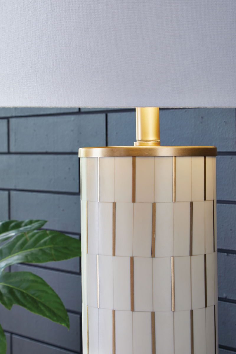 Faridworth - Poly Table Lamp - White / Gold Finish - Image 4