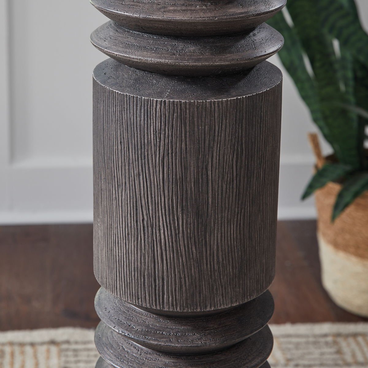 Fainwell - Poly Floor Lamp - Distressed Black - Image 4