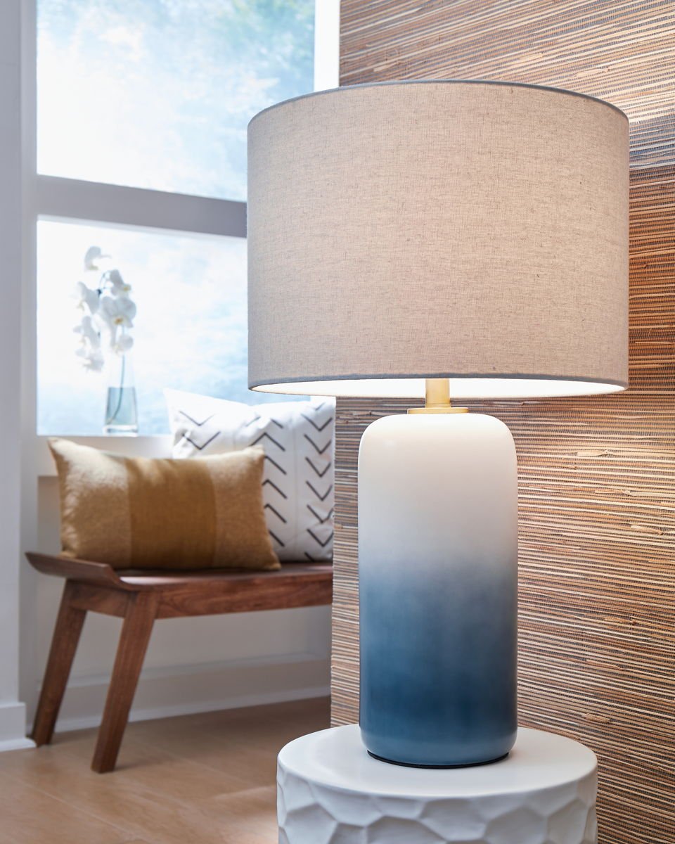 Lemrich - Ceramic Table Lamp - White - Image 3