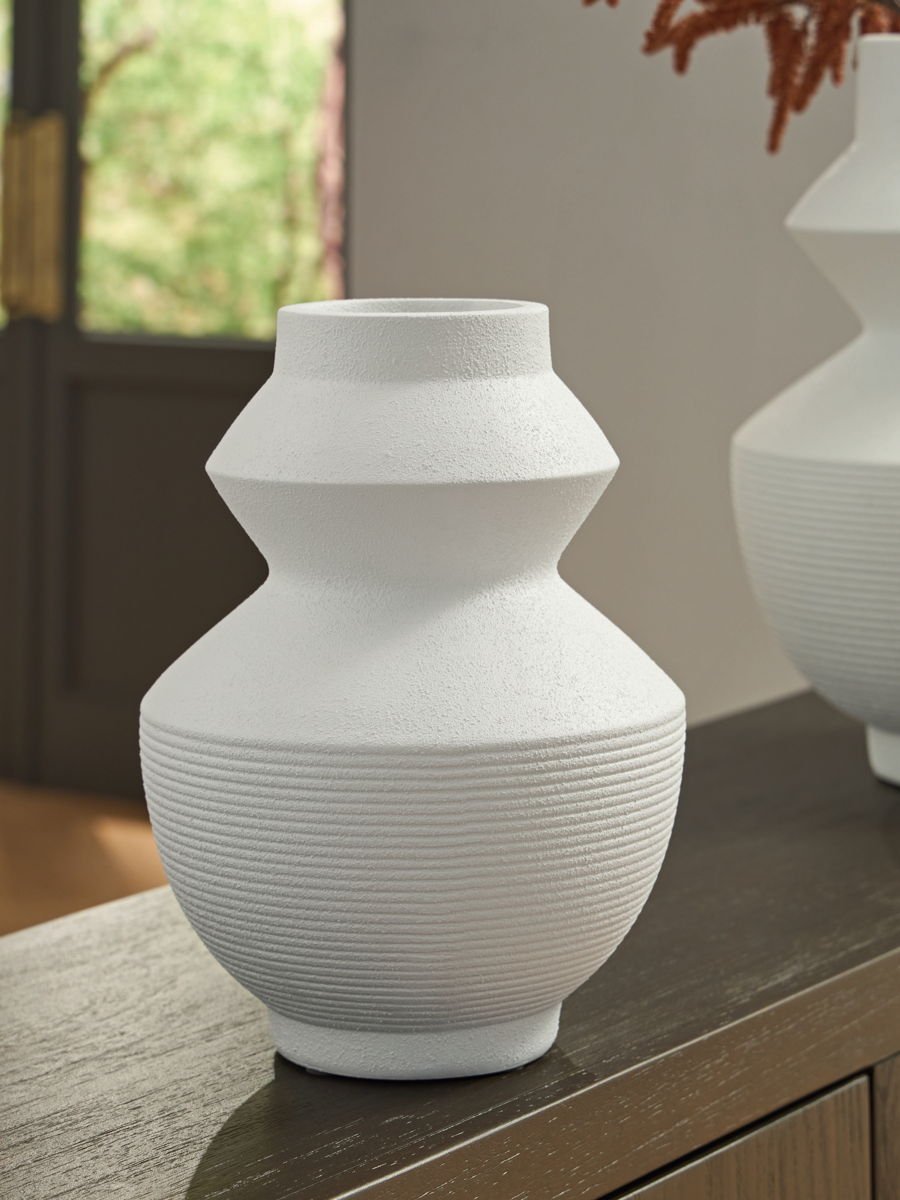 Naveen - Vase - Image 7