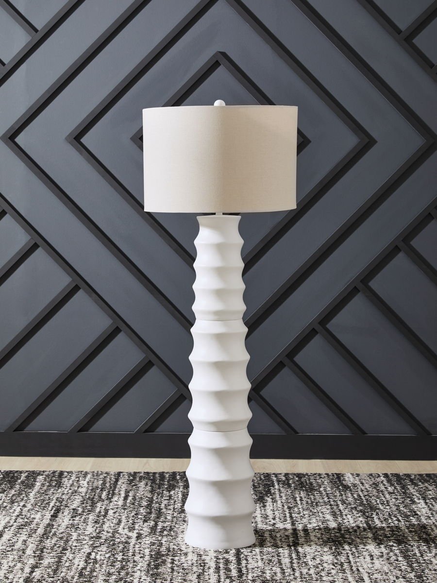 Veraleigh - Poly Lamp - Image 3