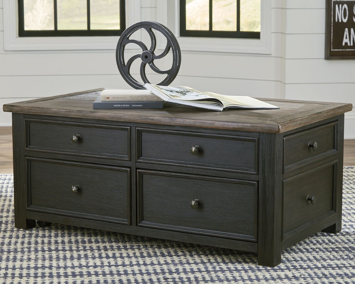 Tyler Creek - Lift Top Cocktail Table - Grayish Brown / Black - Image 2