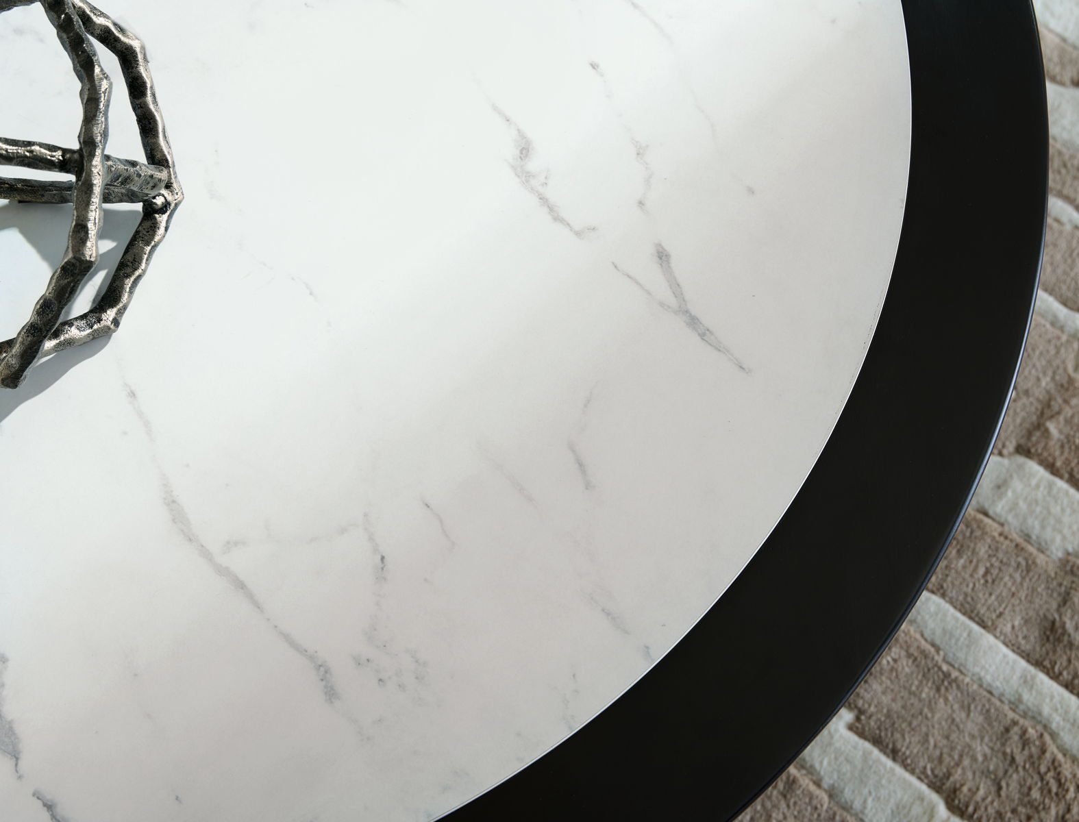 Grayman - Round Table - Image 5