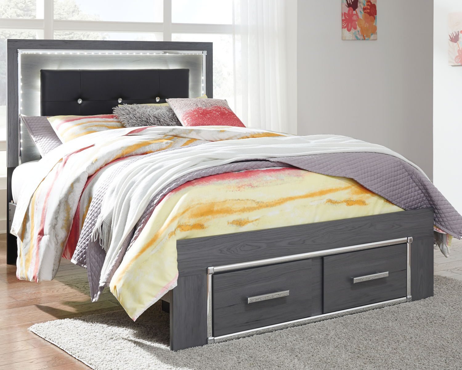 Lodanna - Panel Bed - Image 10