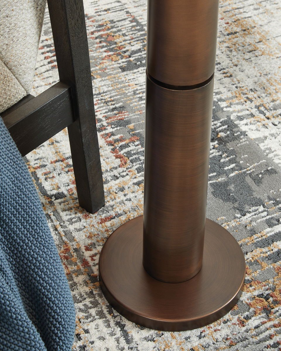 Wendfield - Metal Lamp - Image 4