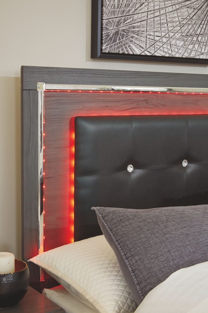 Lodanna - Panel Bed - Image 4