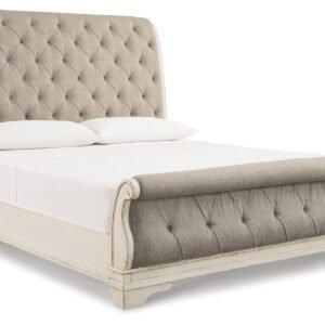 Realyn - Upholstered Sleigh Bed