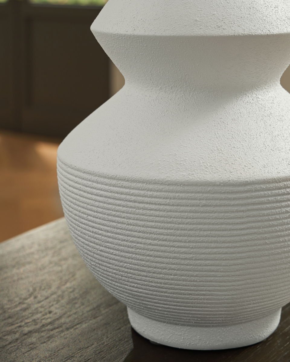 Naveen - Vase - Image 4