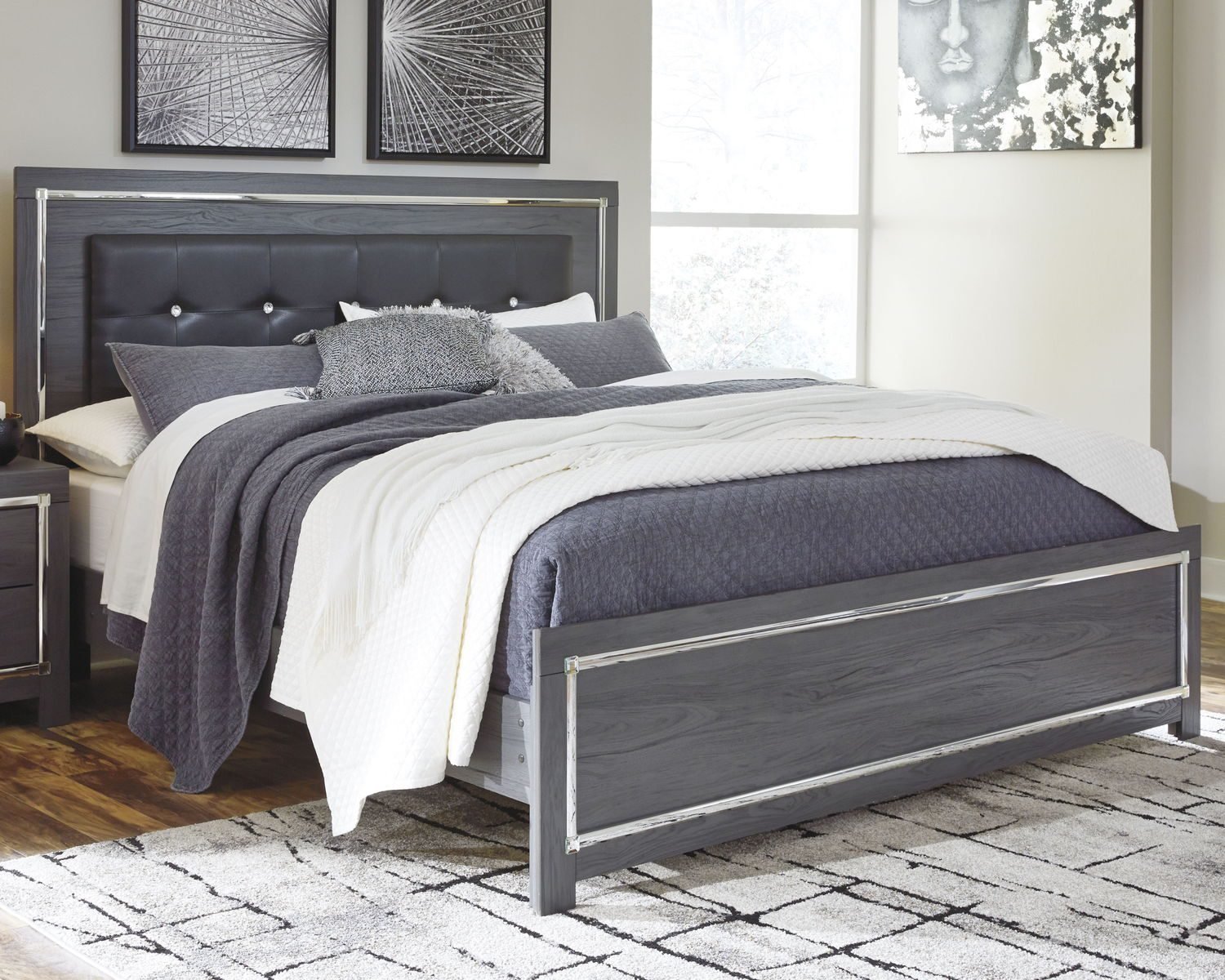 Lodanna - Panel Bed - Image 9