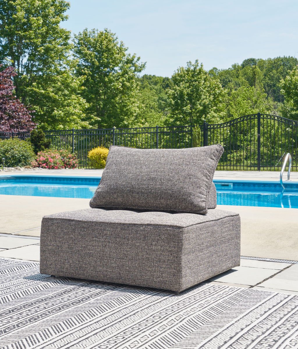 Bree Zee - Lounge Chair With Cushion - Image 3