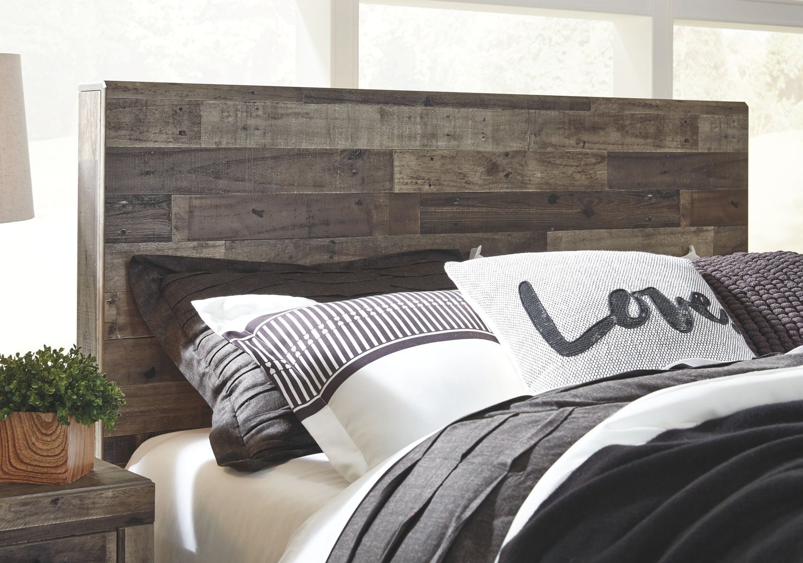 Derekson - Panel Bedroom Set - Image 4