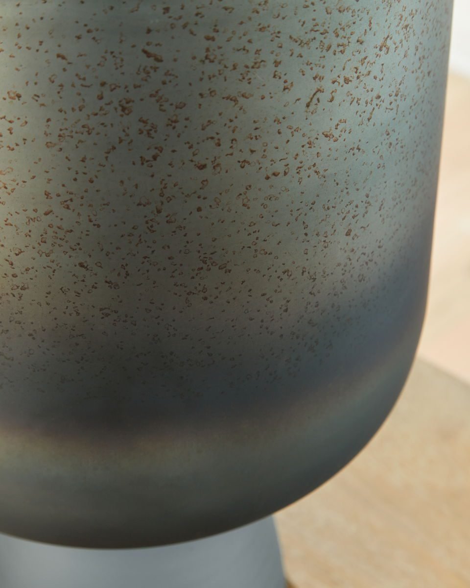 Pennmore - Vase - Image 3