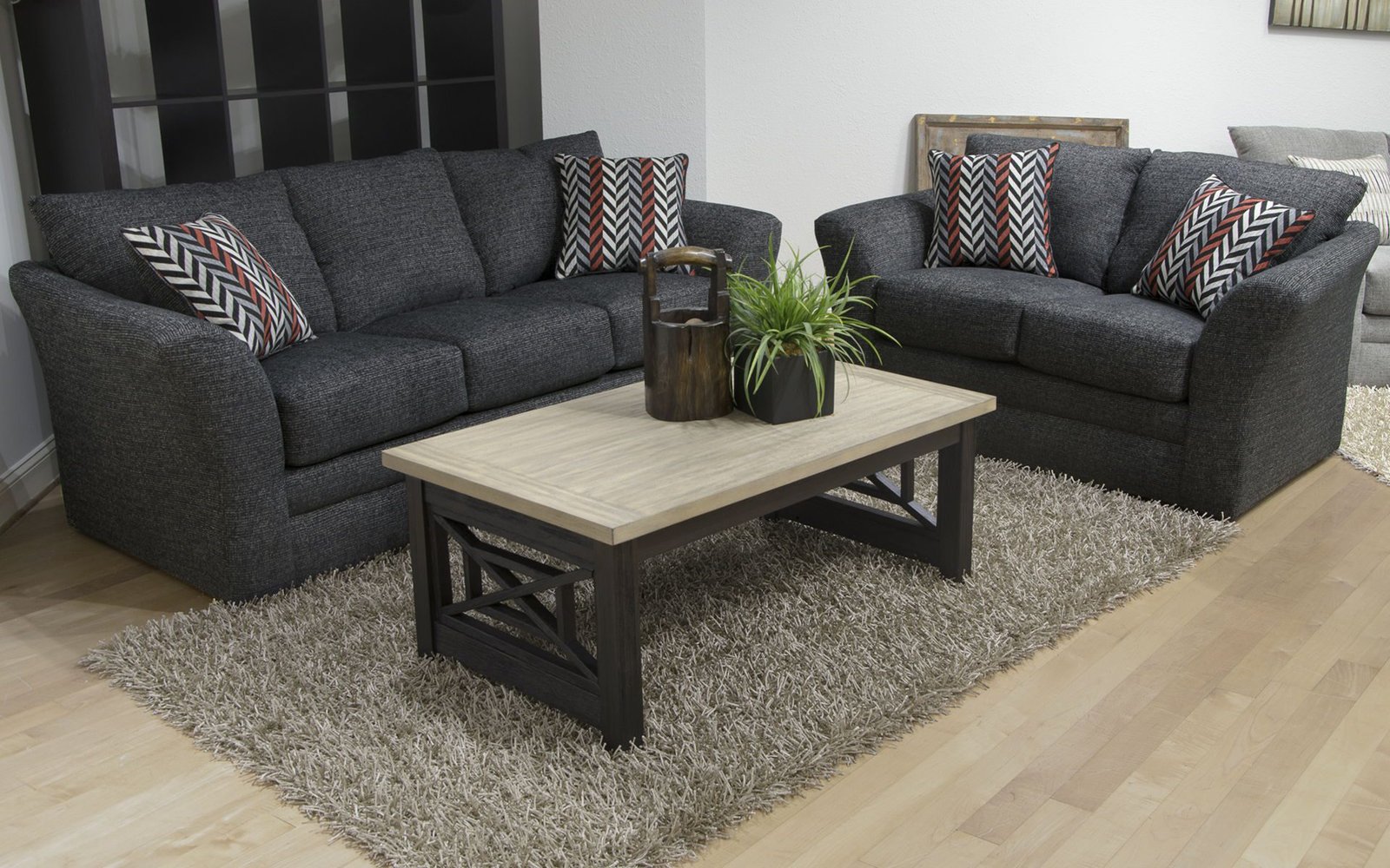 Varner - Loveseat - Ebony - Image 2