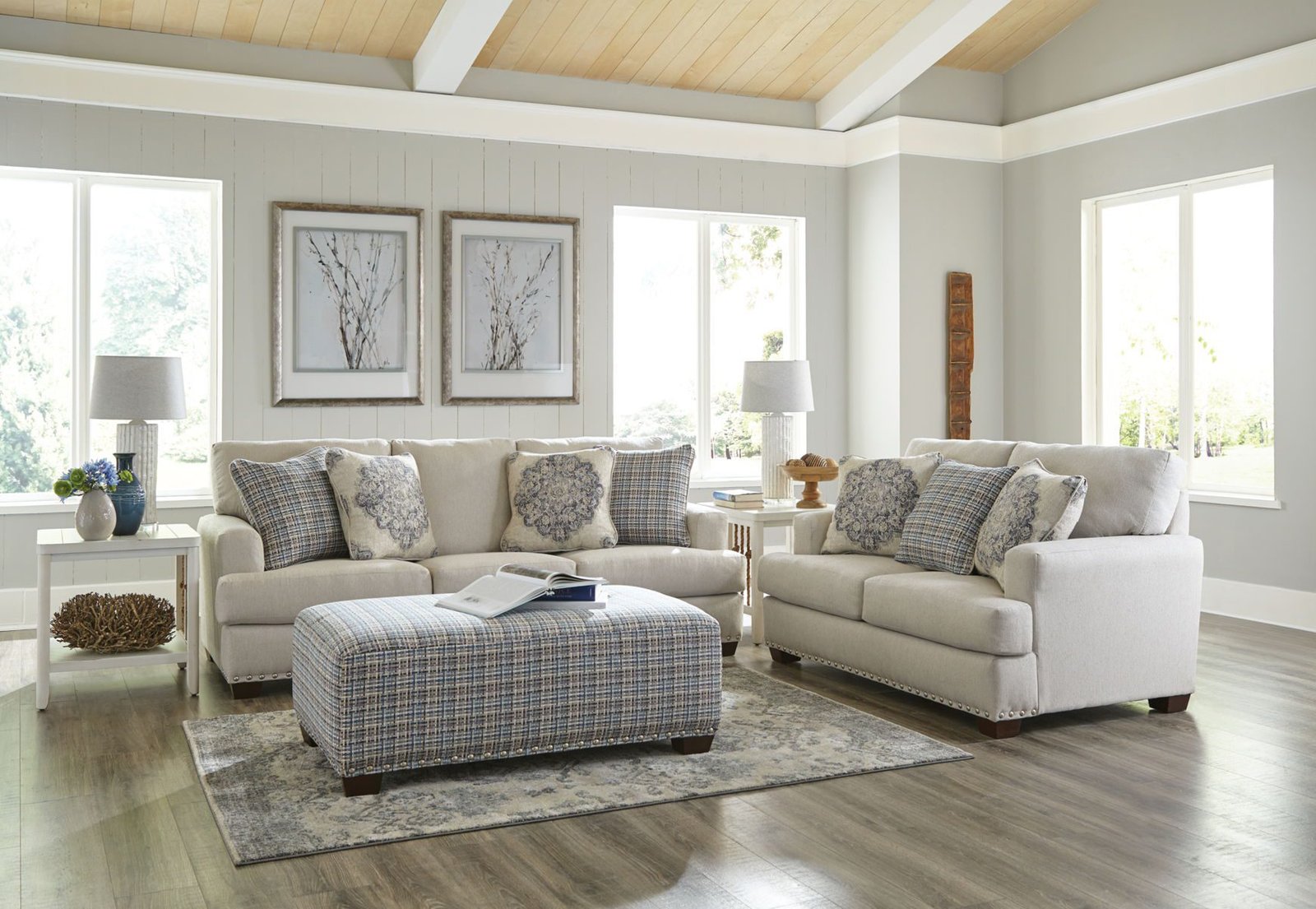 Newberg - Swivel Chair - Image 2